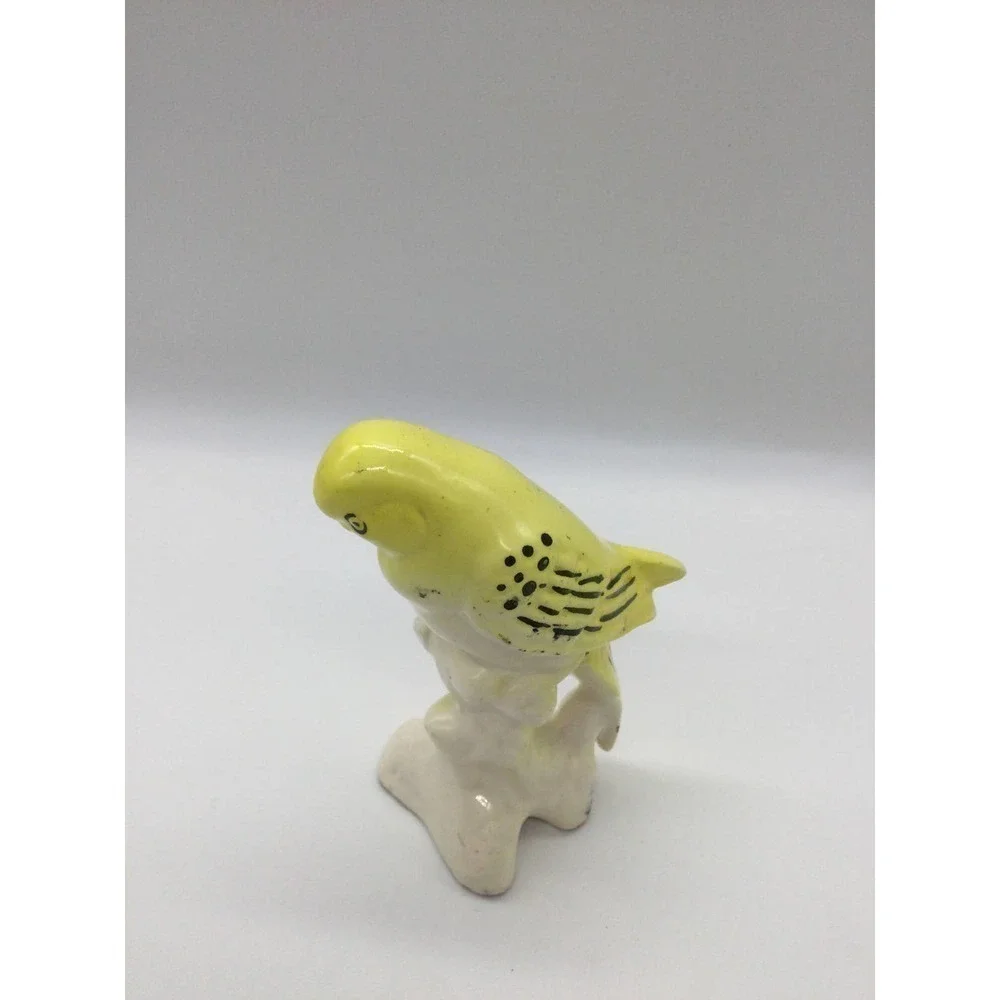 Vintage 4”‎ yellow bird figurine Japan ceramic aviary farmhouse cottagecore